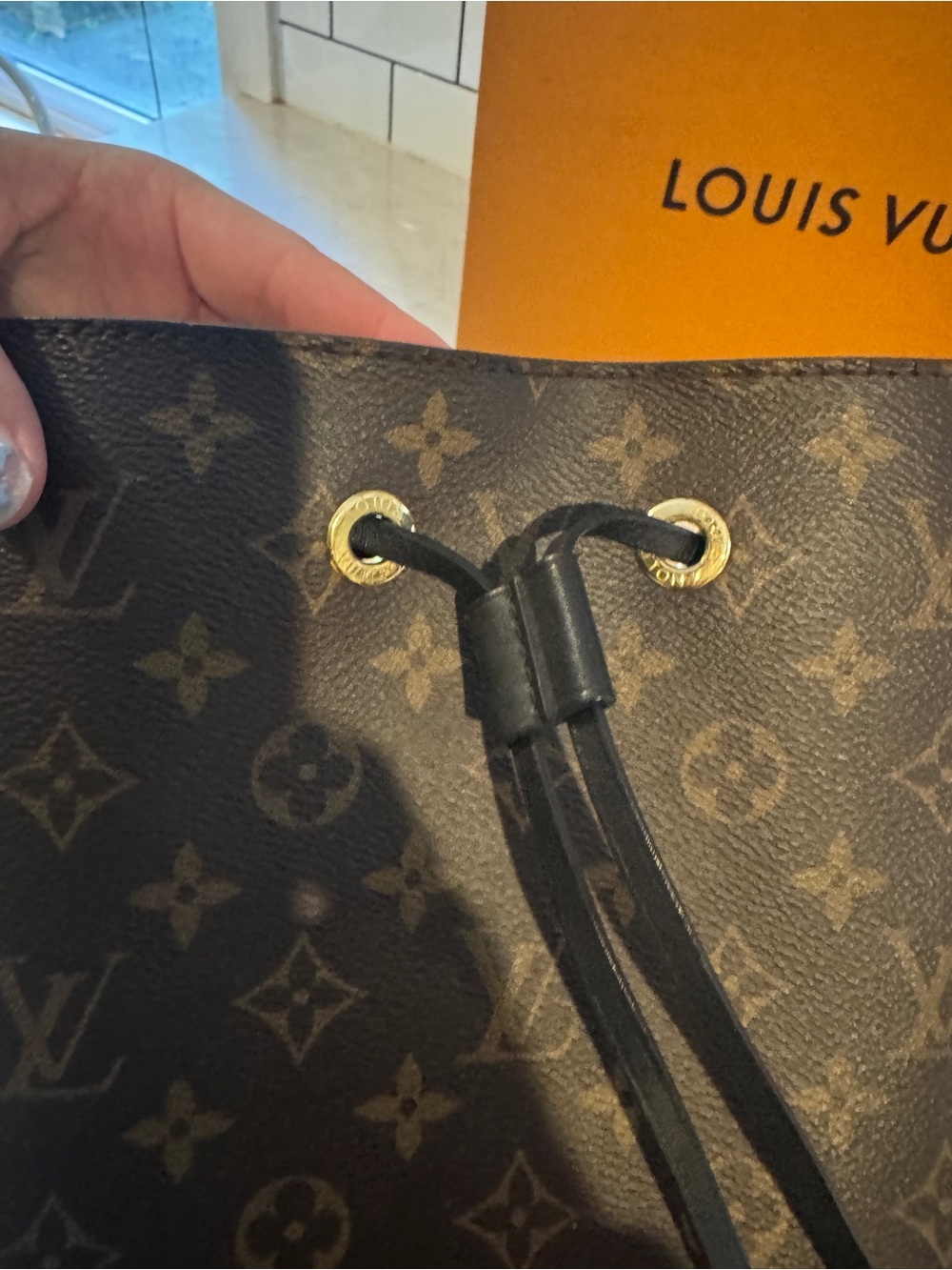 Authentic Louis Vuitton Neo Noe - Picture 3 of 8